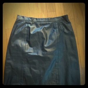 IOU black leather skirt 80's Cuir sz 7/8